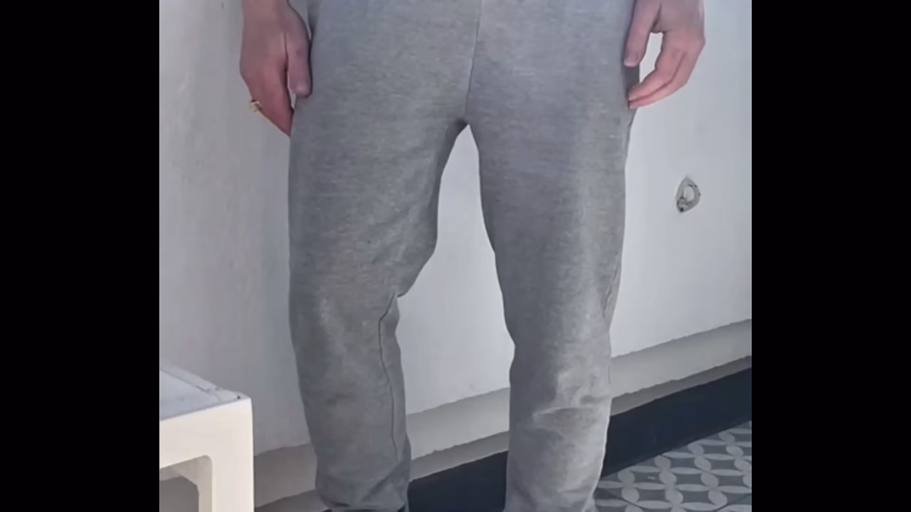 Truth or dare - had to piss and wet my pants