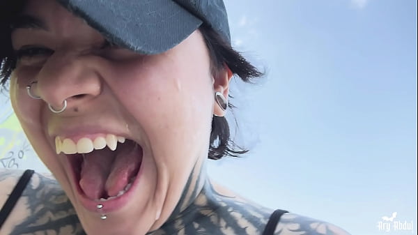 Download Video - Puta pierde en reto&comma; la follo y hace una cumwalk en la calle