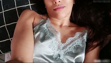 Masturbating just awake and talking to you very hot (wet orgasm, close-up)