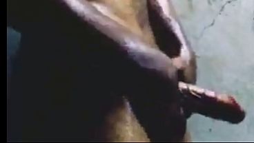 ベビーオイルで俺のチンコとケツが光る