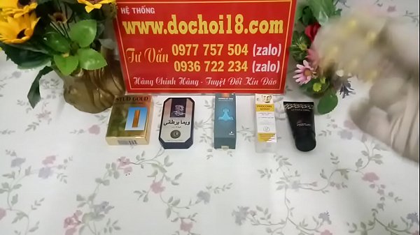 Les Préservatifs Balistiques Ont Glissé Dans La Chatte Des Élèves De 12E Année