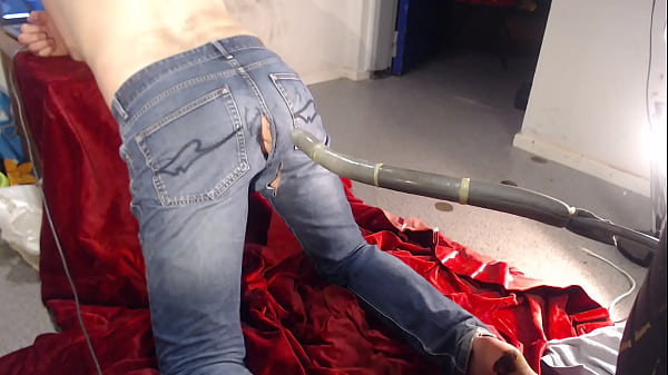 Download Video - Jeroen heeft een gat in zijn broek