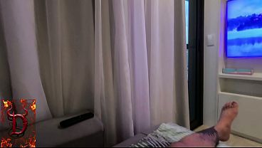 A safada Yasmin Ribeiro fodendo na pele com dois amigos dotados que deixaram ela toda gozada