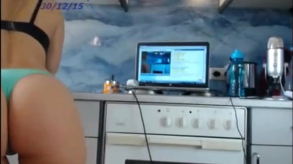 Download Video - SEXY DEA SQUIRTING ON LIVE STREAMING