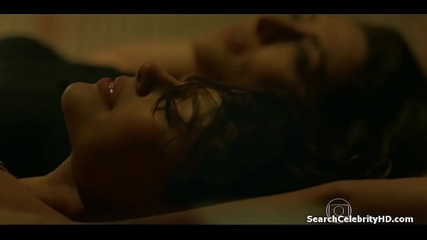 Paolla Oliveira and Maria Fernanda Candido Happily Ever After S01E05