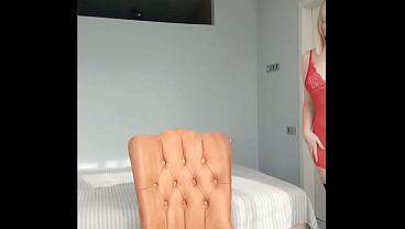 Big Tits Slutty MILF Shows Tight Pussy - Cum from Fingers And Begs For More