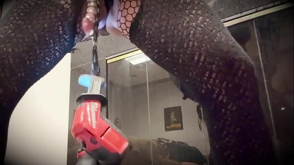 Jett Hoover masturbates with power tool, so excited she is not sure if she was pissing or cumming, seemed like a combination of both!