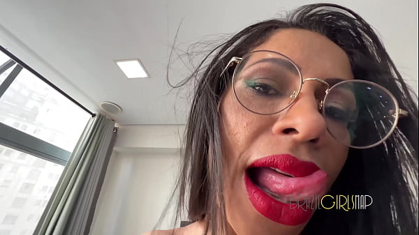 BrazilGirlsMap Studios - У Натциньи Морены из Санта-Катарины тело, достойное бразильской девушки.