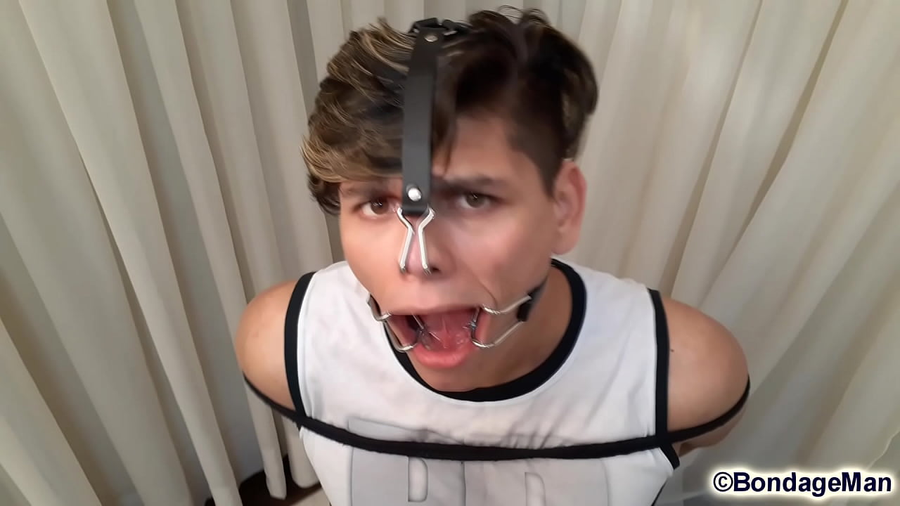 Axel Gag Test fue amordazado varias veces por Bdman durante la prueba de mordaza
                    bdsm bondage ballgagged tapegagged bondageman gagged men bound guys muchos negros