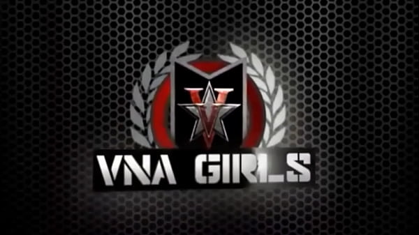 Sexy Finger Fucking Lesbians Sara Jay & Louise Jenson Make Out!