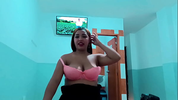 fucking my girlfriend Keilimar after two months without seeing her, then I record her in the shopping center eating because she is the prettiest brunette in Colombia