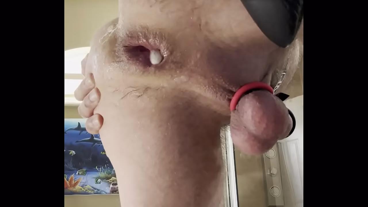 Warming up my whore ass for a good fisting session