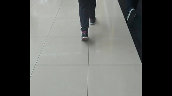 Nalgona of p. in mall