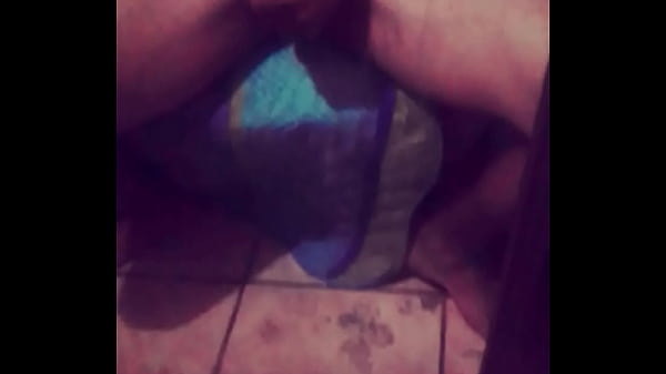 Download Video - Alguna mujer que se anime