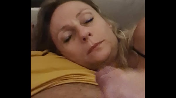 Download Video - Aline batendo uma para o Fl&aacute;vio antes de dormirem -