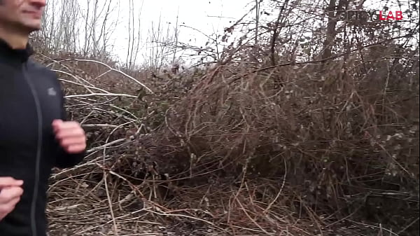 outdoor cumshot in the park