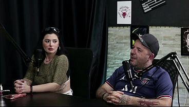 NÃO GRAVARIA COM TANTA GENTE, E O ATOR QUE GOSTA DE BOSTA... - MONICA LIMA (MOAI TV)