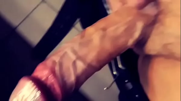 Big dick willing to give viewers a real taste a...