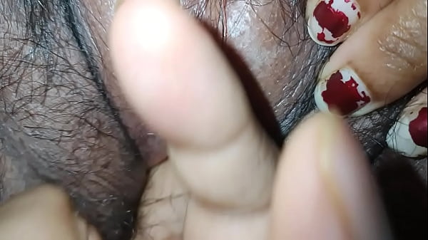 Download Video - Famous Desi Girl Simran Getting Enjoyed and Sucking
