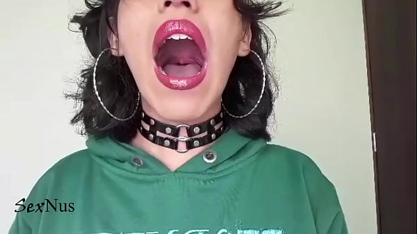 Download Video - Abriendo la boca muy grande hasta que se me vea la &uacute;vula