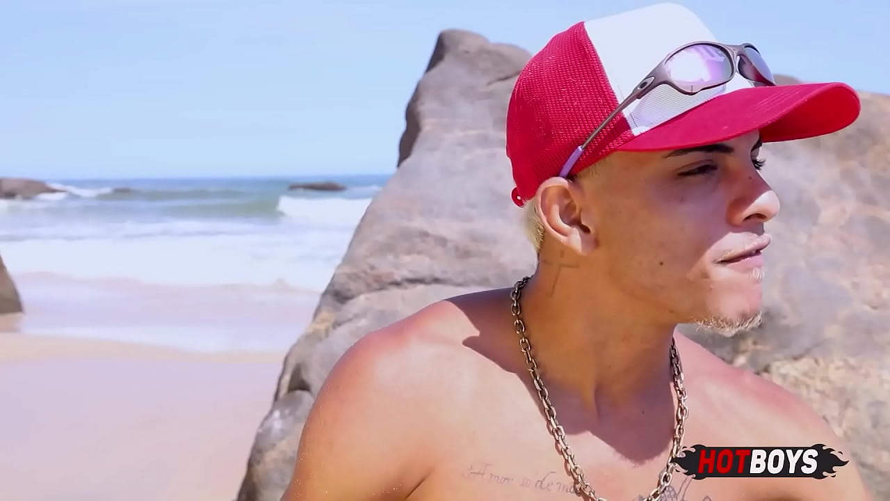 ¡Mega orgía de jóvenes en la playa!
                      anal tattoo amateur threesome public voyeur gay orgy bbc monster cock gay blowjob long cock young man male on male muscular body sensual sex intense anal muchos negros
