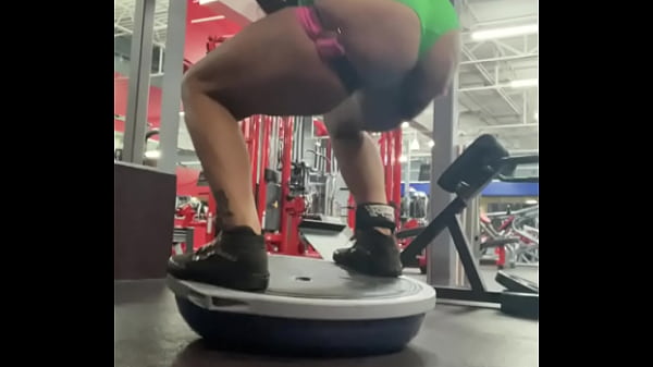 Bobbi Jo off balance Thumbnail