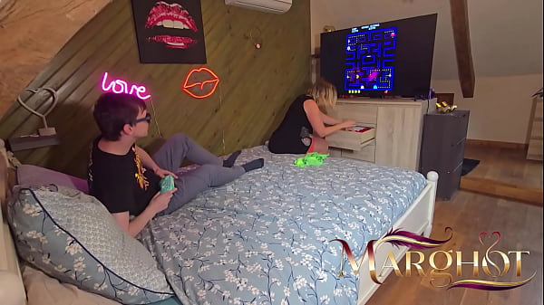 Stepmom Teases Stepson During Pac-Man: He Fucks Her and Fills Her Pussy Before Eating His Cum