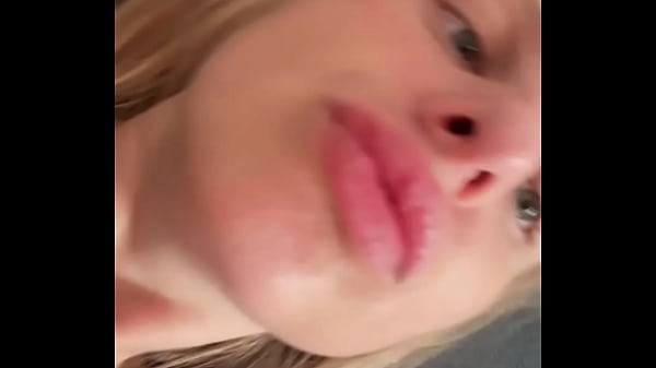  Show Virtuel ( Je Me Gode La Chatte Le Cul Je Suce Mes Sein Et Mon Gode )   