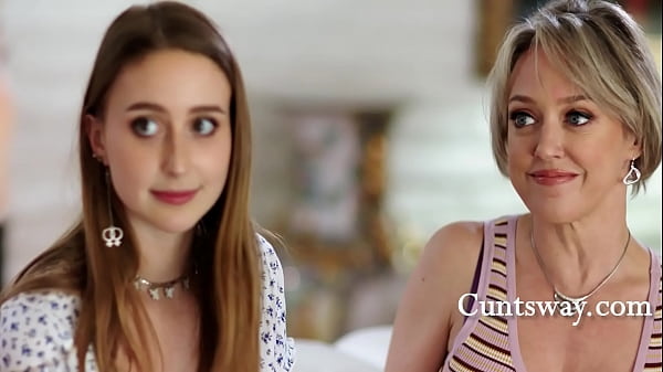 Helping stepmom figure out her lesbian side
