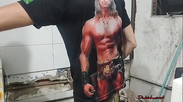 NA OBRA PE&Atilde;O RECLAMA DO TRABALHO,COME A PATROA COMO PAGAMENTO