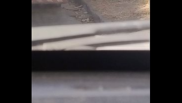 Safado batendo uma na rua