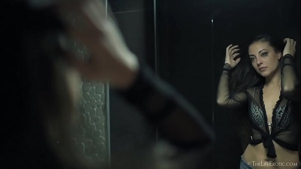 Lorena B Masturbating in the shower