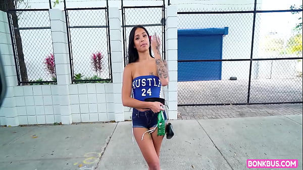Camila Cortez Colombian Student gets Fucked In Bus