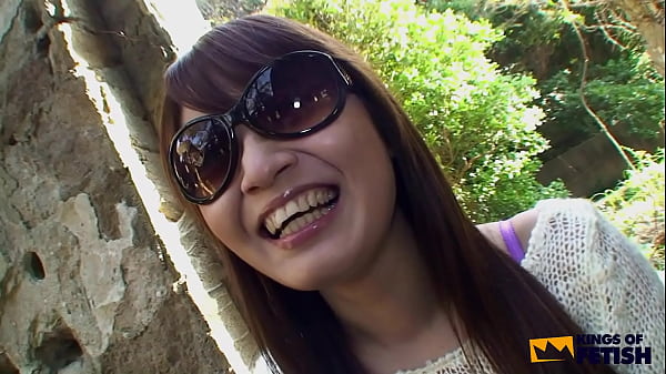 Amateur guy brings a Japanese babe in a abandoned place and pumps deep her hairy pussy