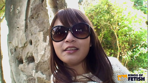 Amateur guy brings a Japanese babe in a abandoned place and pumps deep her hairy pussy