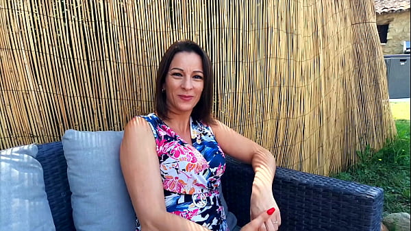 Inside Swinger Club - ABSO SPA - FRANCE by Kyara Nyx - Elle nous fait visiter son club fran&ccedil;ais pr&eacute;f&eacute;r&eacute;... - part 02