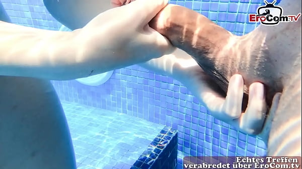 German skinny amateur teens do ffm threesome outdoor in the pool POV