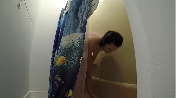 Gigi Breeze Showe SPY CAM