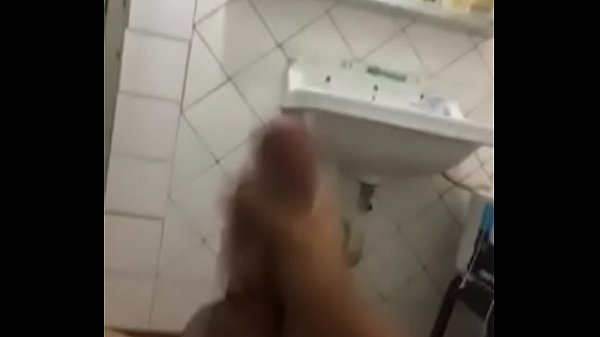 Download Video - Novinho em casa sozinho