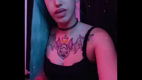 perra caliente otaku sexy de pelo azul hara que se te ponga dura