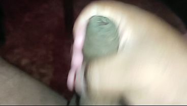 Masturbándose mientras piensa en su hermanastra