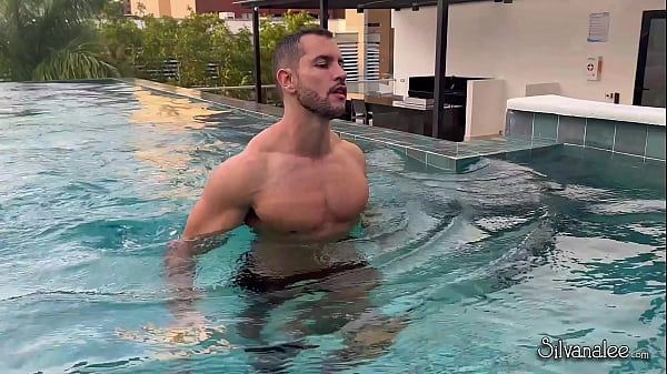 My fitness trainer warms me up in the pool and shows me his big white cock BWC