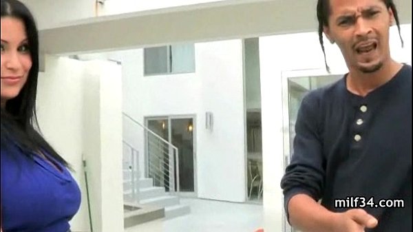 Hot cougar ready to fuck