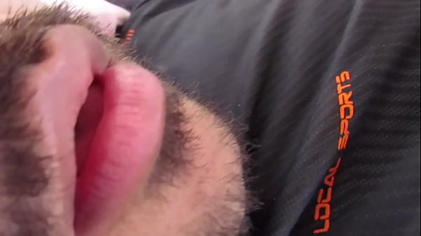 DANDO PARA O CAMINHONEIRO QUE CONHECEU NO ESTAC...