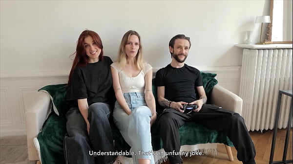 Download Video - Amateur threesome - Deux d&eacute;esses Fran&ccedil;aises se partagent un mec chanceux&period; &lpar;English Sub&rpar;