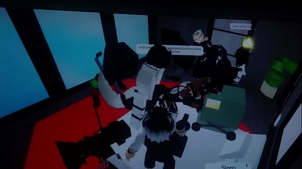 FURRITA CACHONDA ES FOLLADA POR ALBINO EN LA CA...