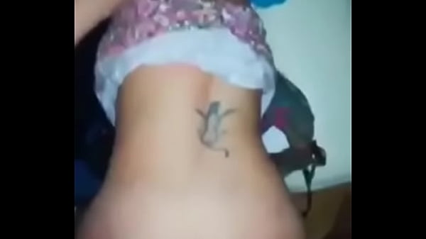 Bombasse Coquine Donnant Un Cul Très Savoureux À Son Homme