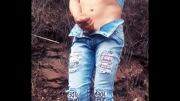 Masturbacion detras de la chica