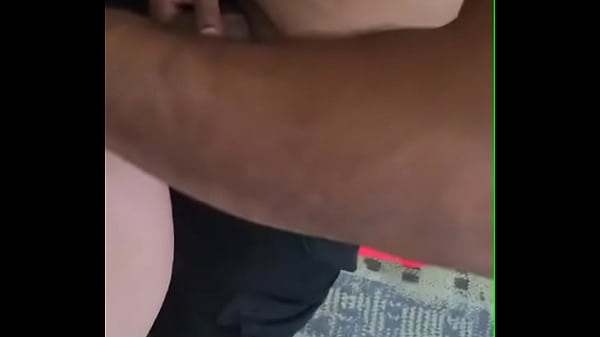 Nuevamente con un nuevo amigo que conocimos al abordar el taxi
                   Nuevamente con un nuevo amigo que conocimos al abordar el taxi muchos negros