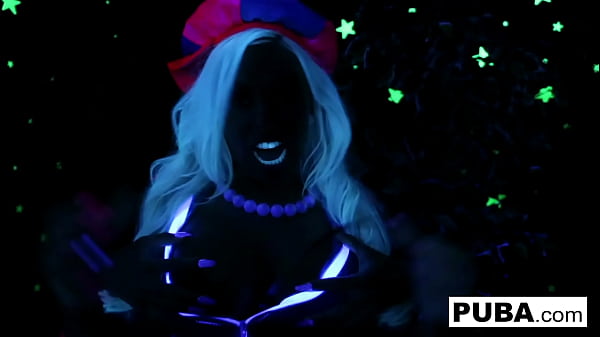 Blonde Duo Gets Spooked On Halloween Night